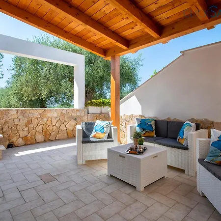 Casa Pollina In Brionis Con Grande Veranda Apartment